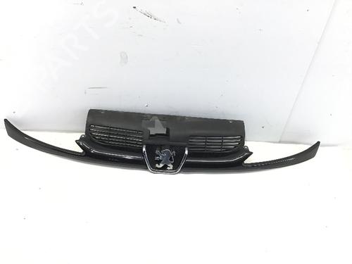 Grill PEUGEOT 206 CC (2D) 1.6 16V (2DNFUF, 2DNFUR) (109 hp) 25754906