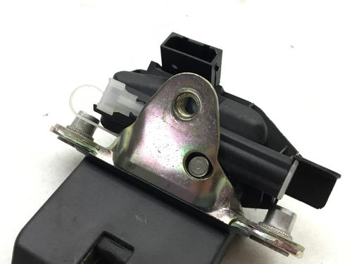 Tailgate lock SKODA FABIA II (542) 1.2 12V | BP8633873C101 