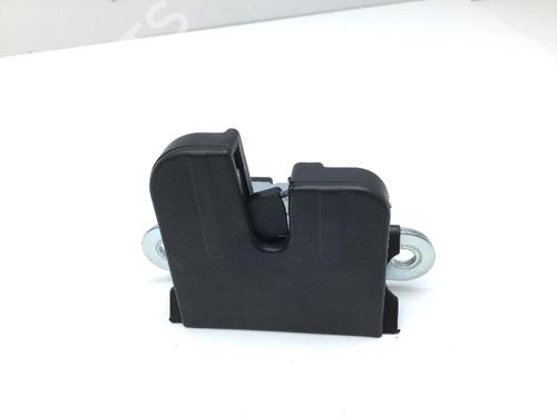Used Tailgate lock VW GOLF V (1K1) 1.4 16V (75 hp) 23220388