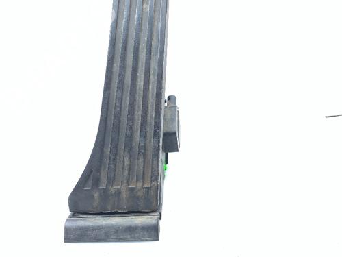Used Pedal Pedal 38075061 38075061