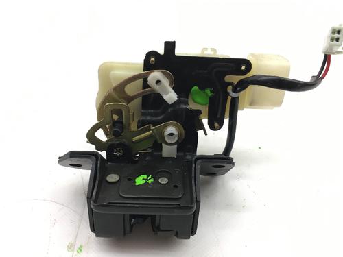 Used Tailgate lock MAZDA 323 F VI Hatchback (BJ) 1.6 (BJ10M) (98 hp) 7291522