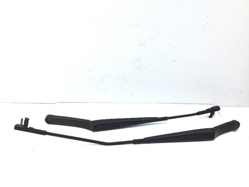 Used Front windshield wiper arm VW GOLF V (1K1) 1.6 (102 hp) 23038353