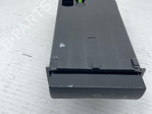 Porte-gobelet/Objets AUDI A3 (8P1) 1.4 TFSI (125 hp) 30314913