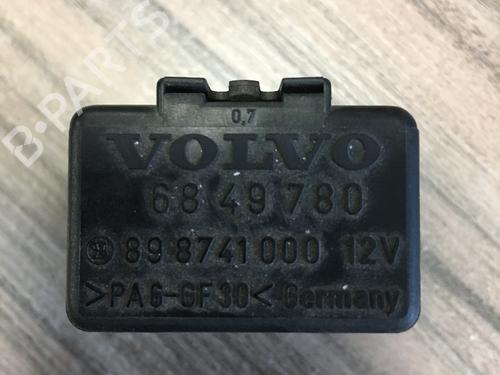 Used Electronic sensor VOLVO 740 Kombi (745) 2.3 (151 hp) 14585604