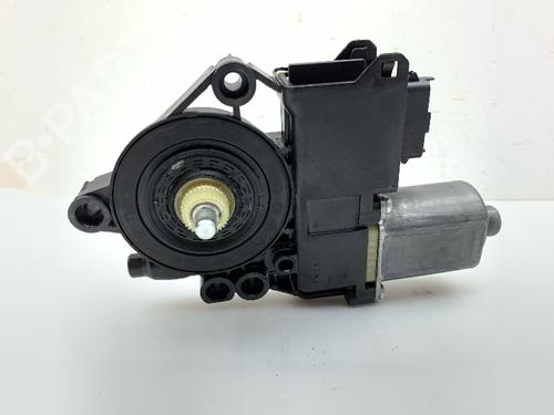Left front window motor HYUNDAI i30 (FD) 1.6 CRDi | BP36999478E21 - Image 3