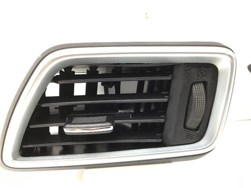 Air vent NISSAN QASHQAI II (J11, J11_) 1.3 DIG-T | BP28414433I21 
