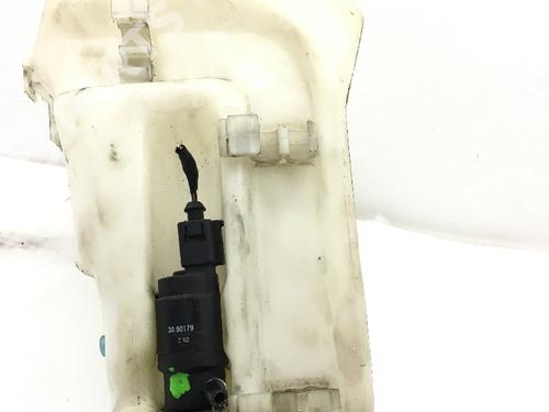 Used Windscreen washer tank MERCEDES-BENZ CLK Convertible (A208) CLK 200 Kompressor (208.444) (163 hp) 8506979