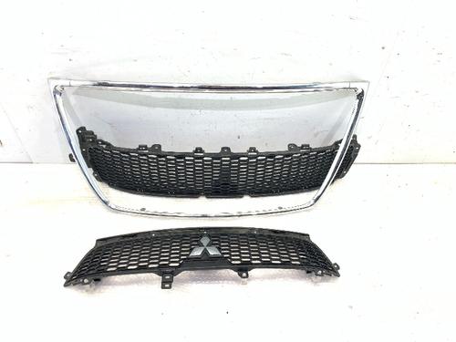 Grelha Grelha MITSUBISHI OUTLANDER II (CW_W) 2.2 DI-D 4WD (177 hp) 36074041 36074041