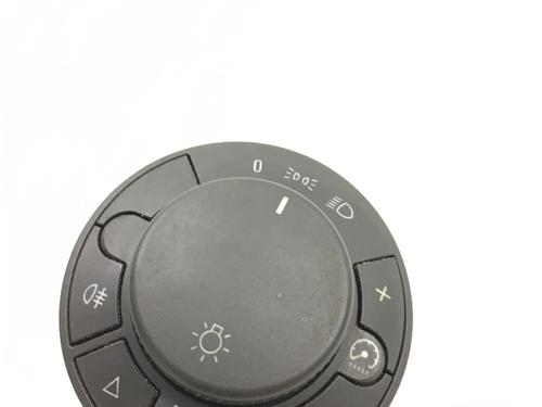 Used Headlight switch OPEL CORSA D (S07) 1.3 CDTI (L08, L68) (75 hp) 8589509