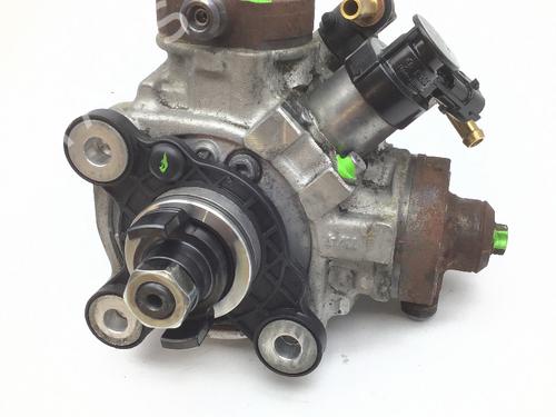 Used Injection pump VOLVO V70 III (135) D5 (215 hp) 22761674