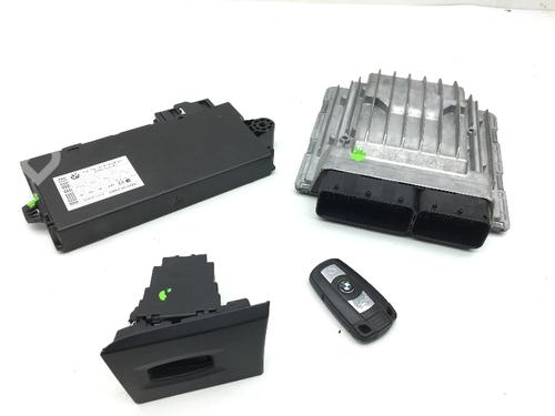 Used Engine control unit (ECU) Engine control unit (ECU) BMW 3 (E90) 320 i (170 hp) 10354493 10354493