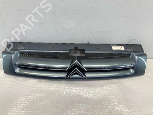 Used Grille Grille CITROËN BERLINGO / BERLINGO FIRST MPV (MF_, GJK_, GFK_) 1.6 HDI 75 (MF9HW, GJ9HWC, GF9HWC, GN9HWC) (75 hp) 34634828 34634828