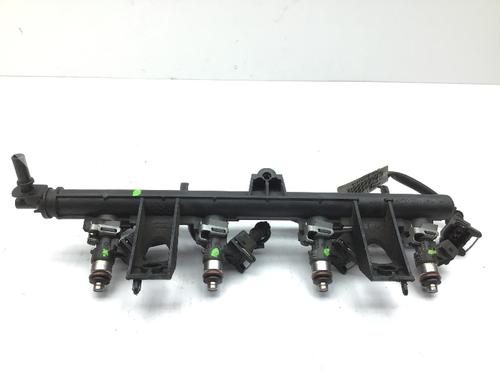 Used Injection rail RENAULT MODUS / GRAND MODUS (F/JP0_) 1.2 (JP0C, JP0K, FP0C, FP0K, FP0P, JP0P, JP0T) (75 hp) 15844252