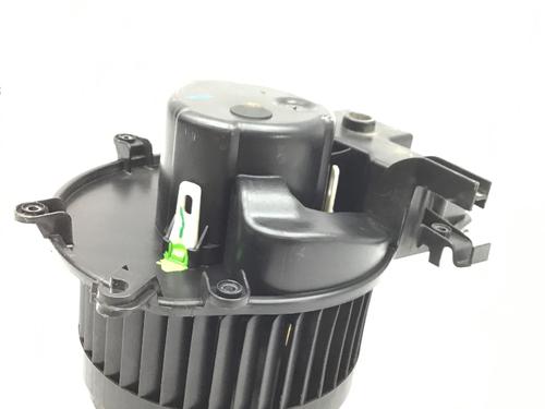 Heater blower motor MERCEDES-BENZ C-CLASS (W203) C 200 Kompressor (203.042) | BP18971411M62 