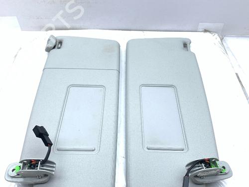 Used Right sun visor Right sun visor 37689733 37689733