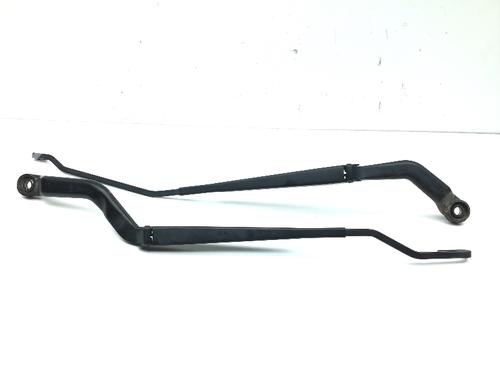 Used Front windshield wiper arm NISSAN ALMERA II Hatchback (N16) 1.8 (114 hp) 15061467