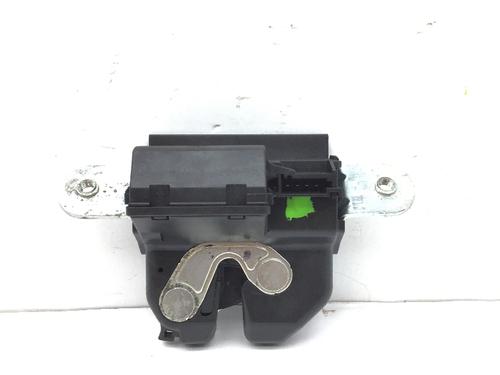 Used Tailgate lock OPEL CORSA D (S07) 1.4 (L08, L68) (90 hp) 19516416