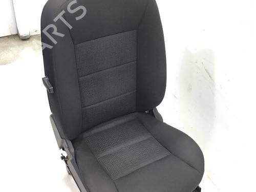 Used Left front seat MERCEDES-BENZ B-CLASS Sports Tourer (W245) B 180 CDI (245.207) (109 hp) 28593411