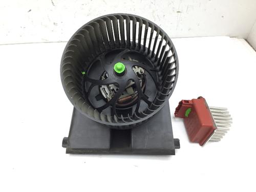 Varmeblæser AUDI A3 (8L1) 1.6 (101 hp) 28096777