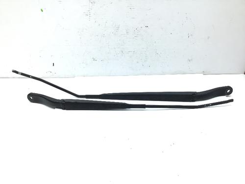 Used Front windshield wiper arm RENAULT MEGANE III Grandtour (KZ0/1) 1.2 TCe (KZ16, KZ28) (132 hp) 19272969