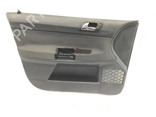 Panneau de porte avant gauche VW POLO IV Saloon (9A4, 9A2, 9N2, 9A6) 1.4 (75 hp) 6Q4867011L