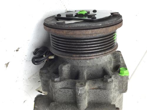 Used AC compressor FORD FIESTA VI (CB1, CCN) 1.25 (82 hp) 27643328