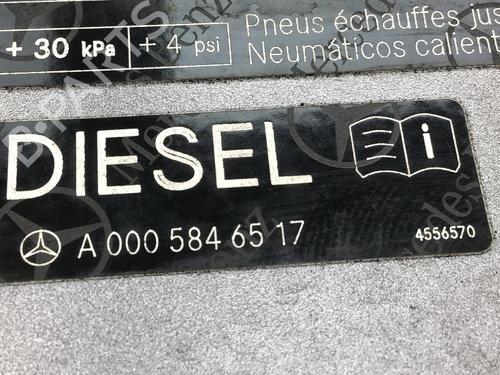 Fuel flap MERCEDES-BENZ B-CLASS Sports Tourer (W245) B 180 CDI (245.207) | BP23884200C131