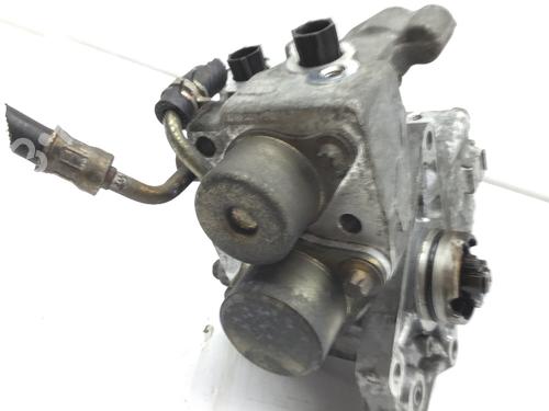 Fuel pump VOLVO V40 Estate (645) 1.8 i | BP17530423M76 