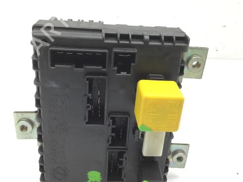 Used Fuse box FIAT BARCHETTA (183_) 1.8 16V (130 hp) 21846233