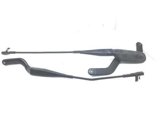 Used Front windshield wiper arm FORD FOCUS C-MAX (DM2) 2.0 TDCi (136 hp) 19923013