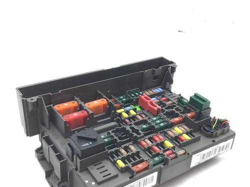 Fuse box BMW 1 Convertible (E88) 120 i (170 hp) 13574452