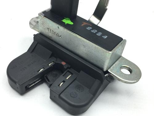 Used Tailgate lock Tailgate lock VW GOLF V (1K1) 1.4 16V (75 hp) 11141515 11141515