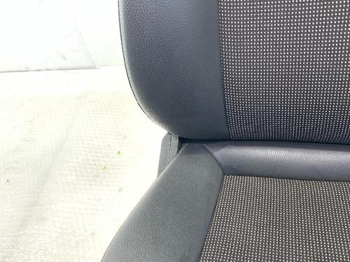 Right front seat OPEL ASTRA H TwinTop (A04) 1.8 (L67) | BP37582582C16 - Image 3
