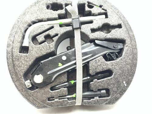 Used Jack Kit Jack Kit 37689735 37689735