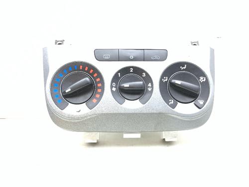 Used Climate control Climate control FIAT GRANDE PUNTO (199_) 1.4 (199AXB11, 199AXB1A, 199BXB1A, 199AXL1A) (77 hp) 40290221 40290221