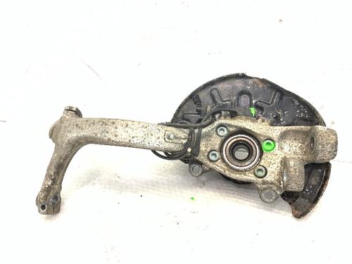 Fusée avant gauche AUDI A4 B6 (8E2) 3.0 (220 hp) 32298909