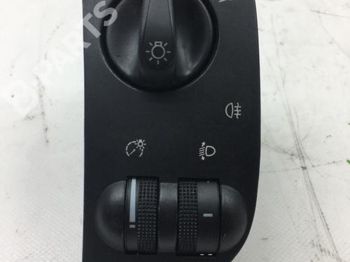 Used Headlight switch VW POLO III (6N1) 55 1.3 (55 hp) 7250574