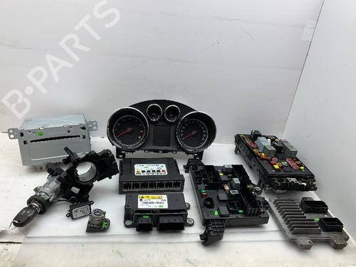 Used Engine control unit (ECU) Engine control unit (ECU) 38321482 38321482