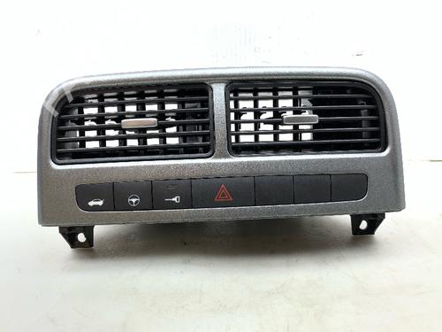 Used Air vent Air vent FIAT GRANDE PUNTO (199_) 1.4 (199AXB11, 199AXB1A, 199BXB1A, 199AXL1A) (77 hp) 40290227 40290227