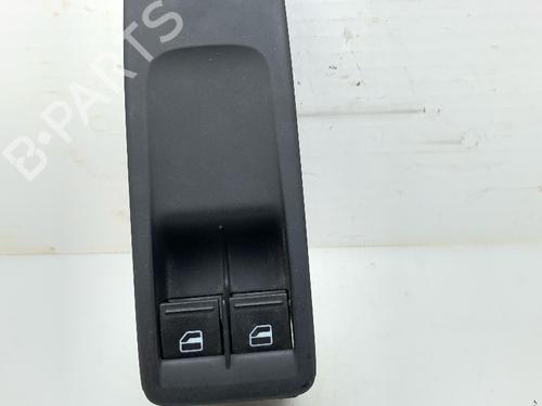 Mando elevalunas delantero izquierdo Mando elevalunas delantero izquierdo VW GOLF VI (5K1) 1.4 (80 hp) 33834368 33834368