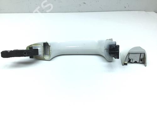 Used Front left exterior door handle MERCEDES-BENZ C-CLASS T-Model (S205) C 200 (205.242) (184 hp) 25025920