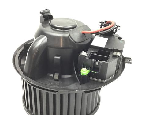 Used Heater blower motor VW TOURAN (1T1, 1T2) 2.0 TDI (170 hp) 16446494