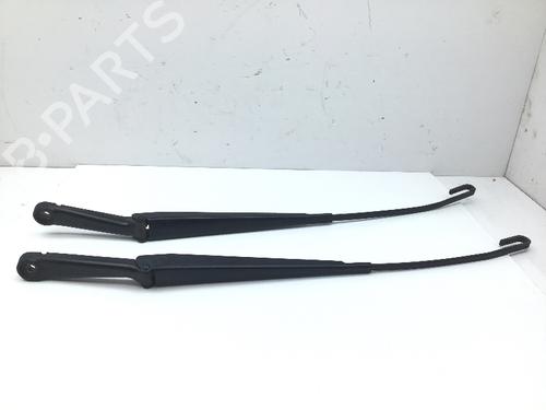 Used Front windshield wiper arm OPEL ZAFIRA A MPV (T98) 1.8 16V (F75) (125 hp) 30186951