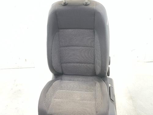Fahrersitz für VW TOURAN (1T1, 1T2) 2.0 TDI 16V (140 hp) 31838447