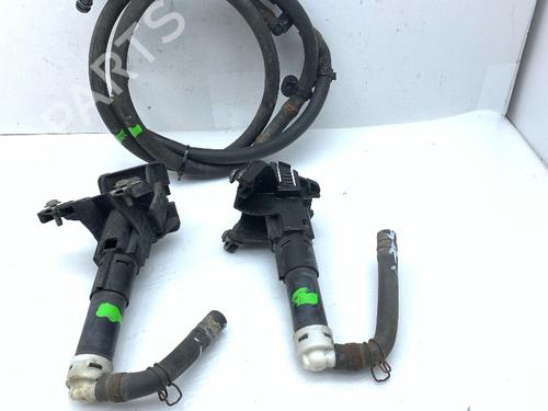 Used Washer pump MITSUBISHI LANCER VIII Sportback (CX_A) 1.8 Flex (CX3A, CX6A) (140 hp) 31972580
