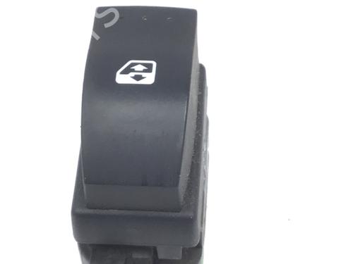 Right front window switch RENAULT CLIO II (BB_, CB_) 1.2 (BB0A, BB0F, BB10, BB1K, BB28, BB2D, BB2H, CB0A,... (58 hp) 17528527