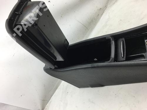 Armrest / Center console MERCEDES-BENZ C-CLASS (W203) C 200 CDI (203.004) | BP7831054I20 