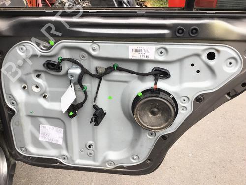 Right rear door VW TOURAN (1T1, 1T2) 1.4 TSI EcoFuel | BP27673833C5 