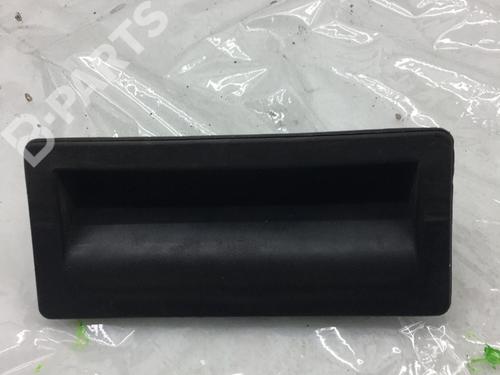 Used Tailgate handle Tailgate handle VW PASSAT B6 Variant (3C5) 2.0 TDI (140 hp) 8922617 8922617