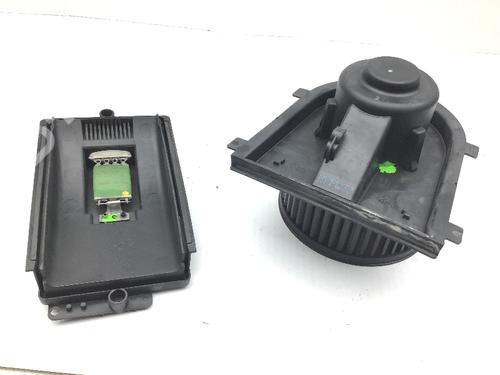 Ventilator motor VW GOLF IV (1J1) 1.4 16V (75 hp) 12184881
